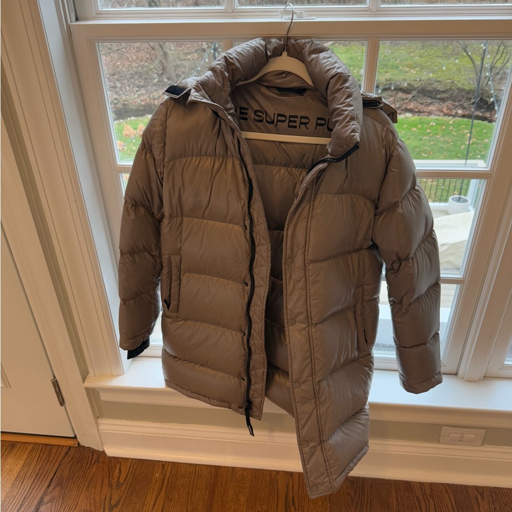 Aritzia Women's Gray Super Puff coat